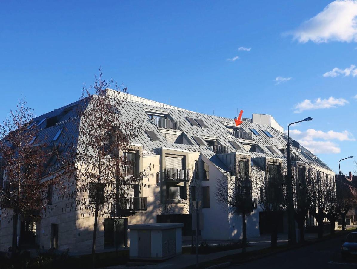 Atrium Apartman Heviz Mit Panoramaterrasse Und Tiefgarage Exterior foto